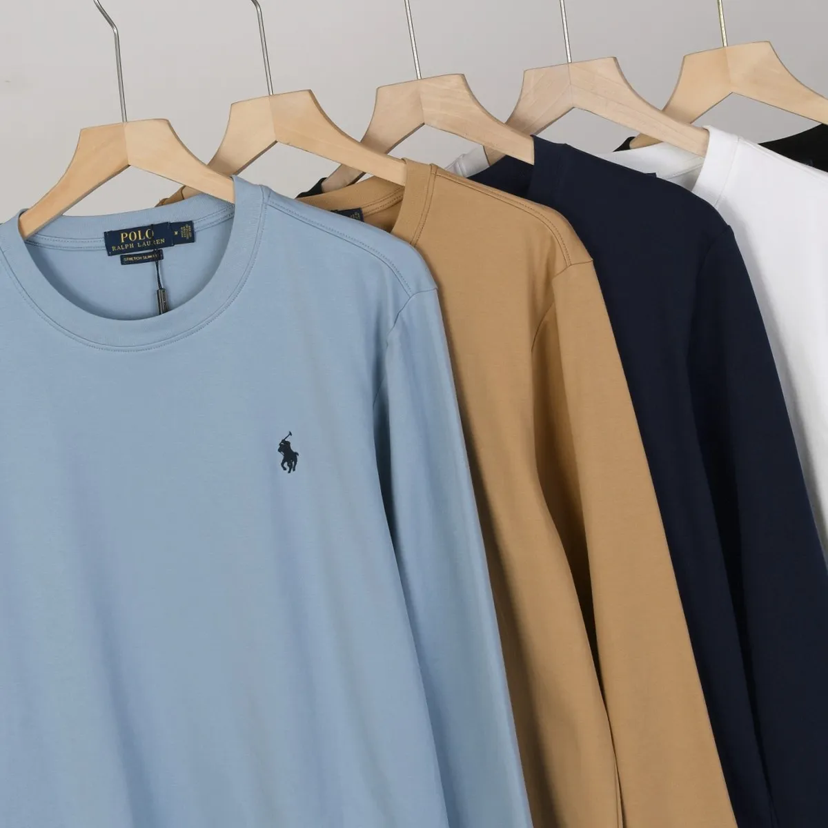 P154 501#Ralph Lauren pony round neck long-sleeved T-shirt Color: Black White Royal Blue Khaki Sky Blue Size: M-XXL Fabric: 230g water-soft cotton Water-soft cotton feels soft, does not pill, does not deform, is moisture-absorbent and breathable